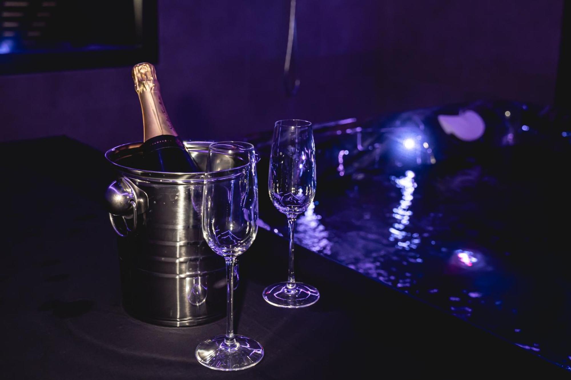 Espace Evasions Loft Love Love Room Toulouse Exteriör bild